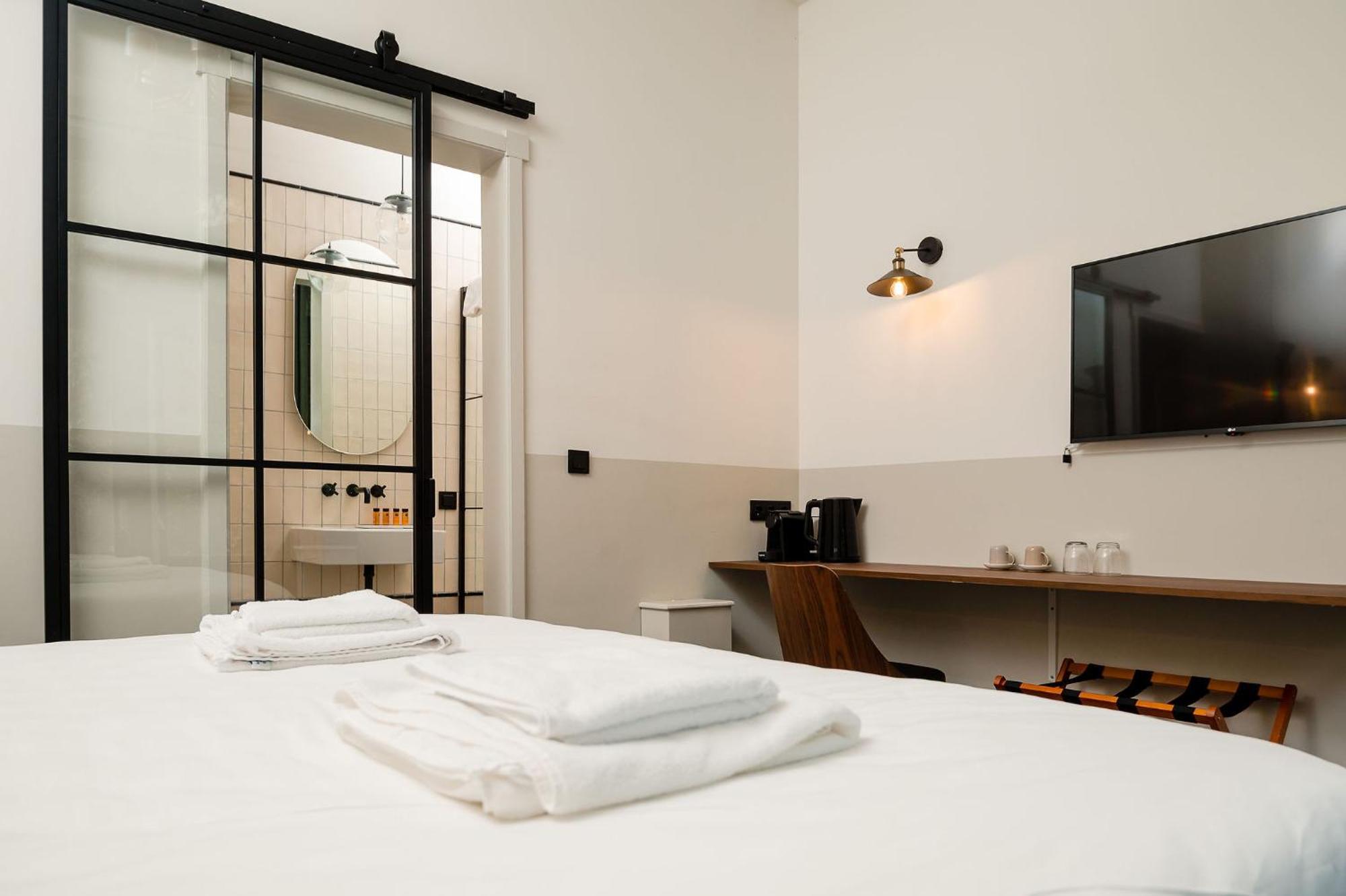 Mr.Lewis Rotterdam Hotell Exteriör bild